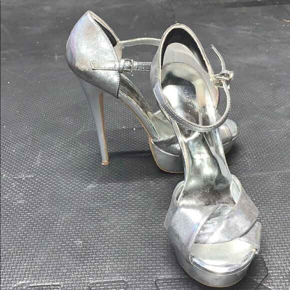 Audrey Brook Silver 5.5” Heel w/ Strap - Picture 1 of 8